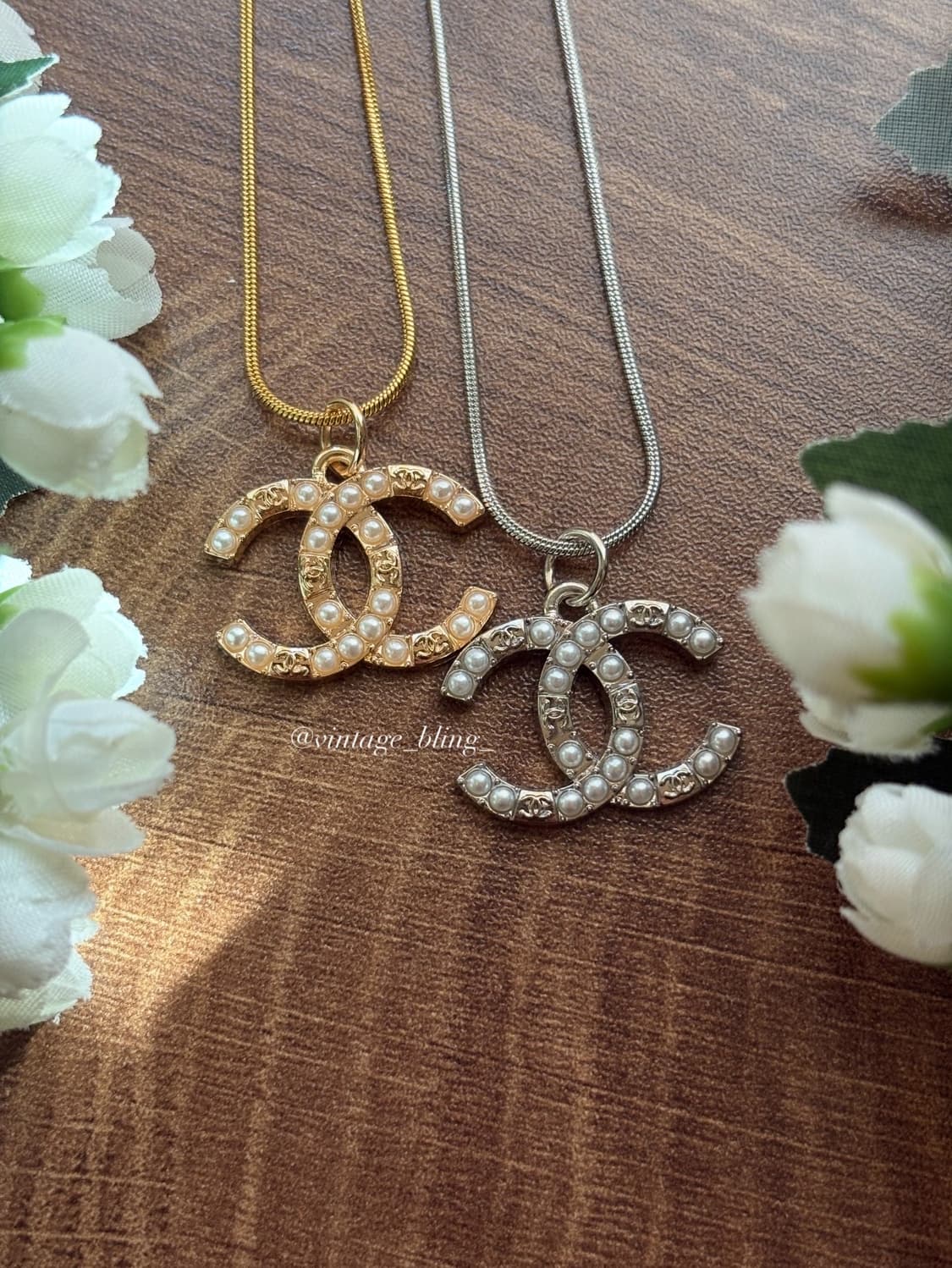 샤넬 진주 쁘띠 로고 디테일 스네이크 목걸이 상품이미지2