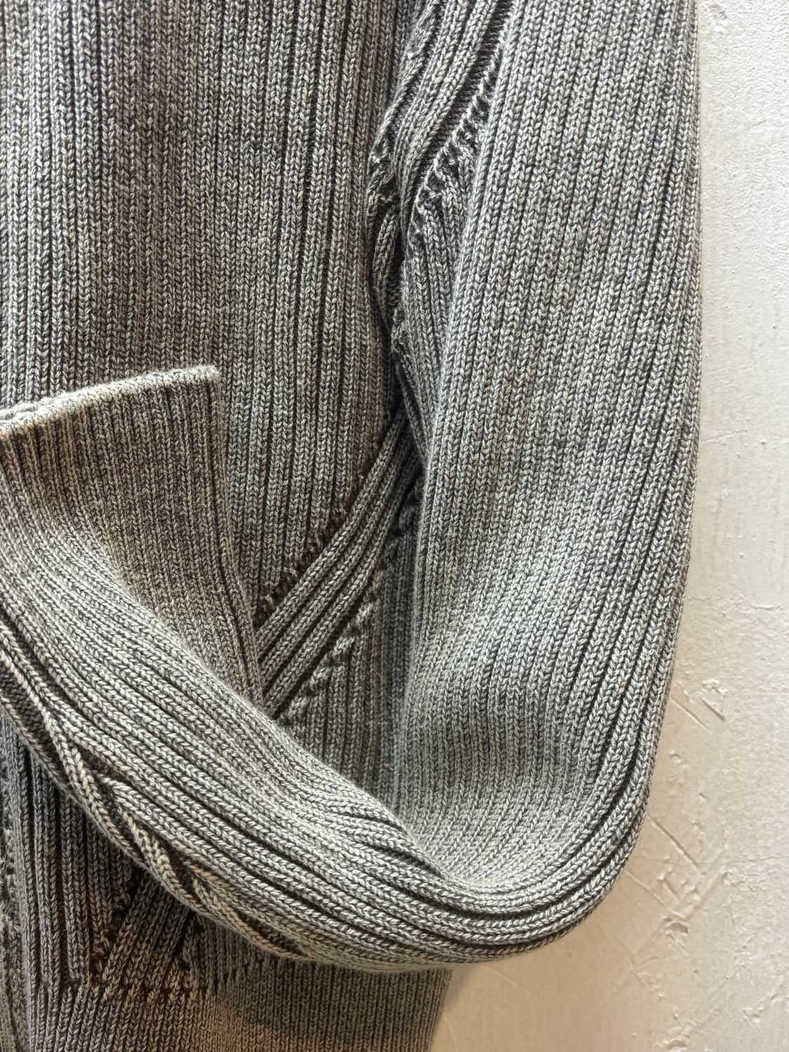 엘무드 피스 다이드 니트 집업 상품이미지4