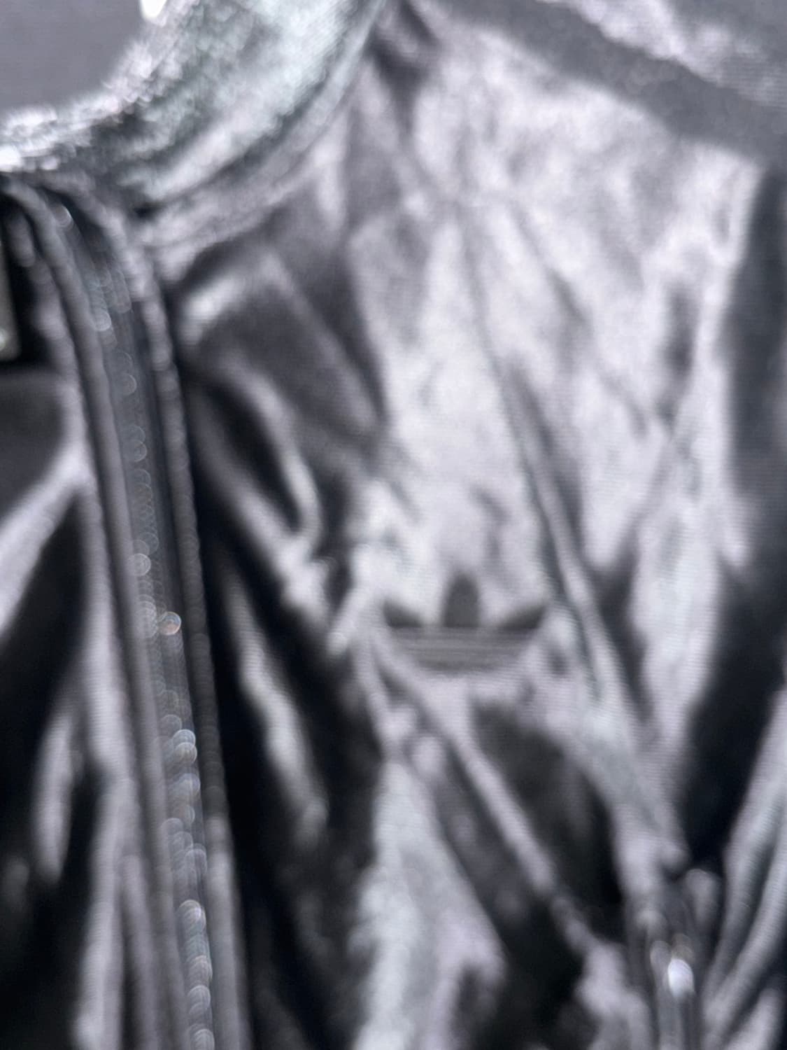 아디다스 블랙 유광 크롭 트랙탑 상품이미지2