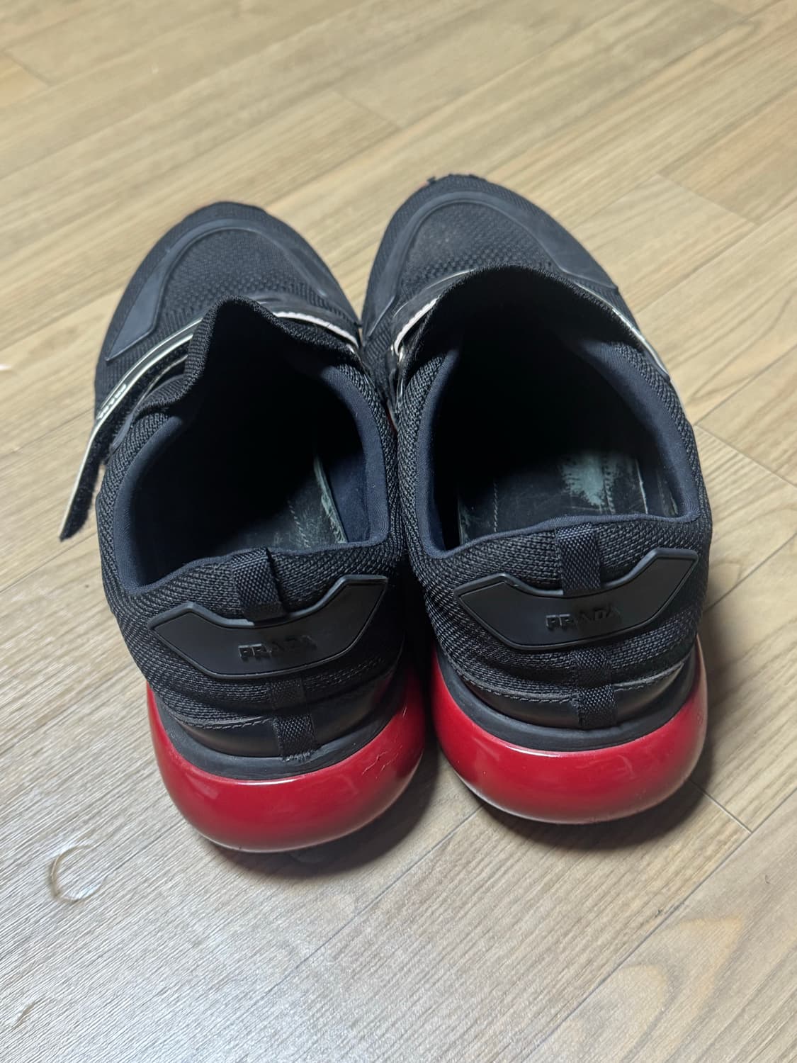 프라다 쿨라우드 버스트 브레드 상품이미지3