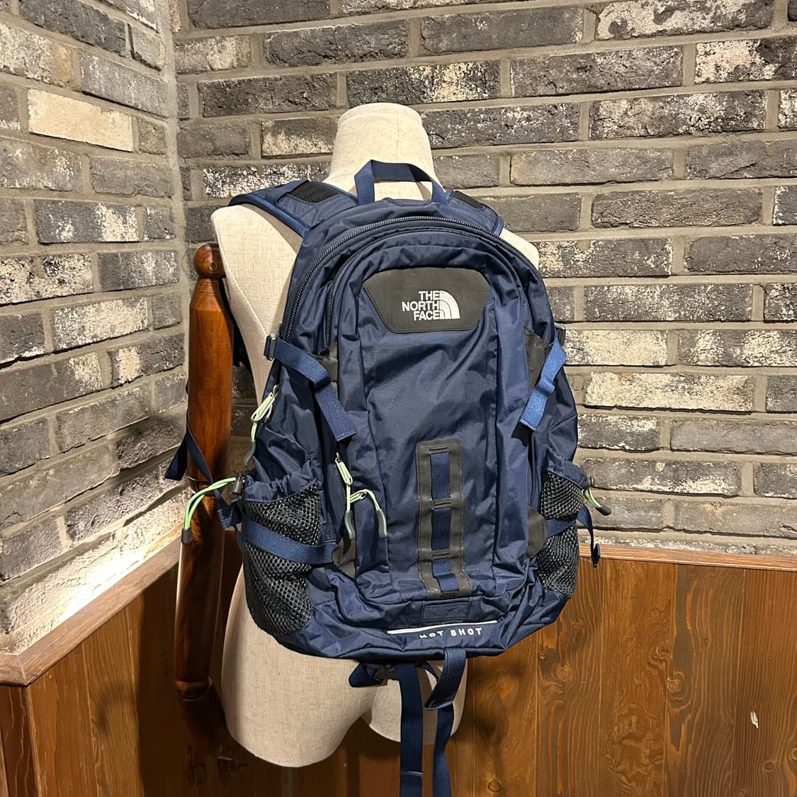 노스페이스 핫샷 30L 네이비 백팩 가방 상품이미지7