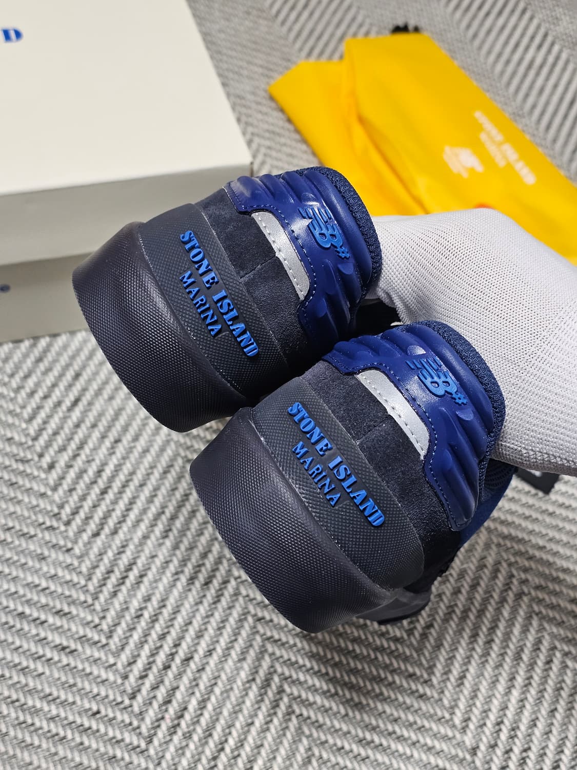 뉴발란스 x 스톤 아일랜드 뉴메릭 272 블루 블랙 상품이미지7