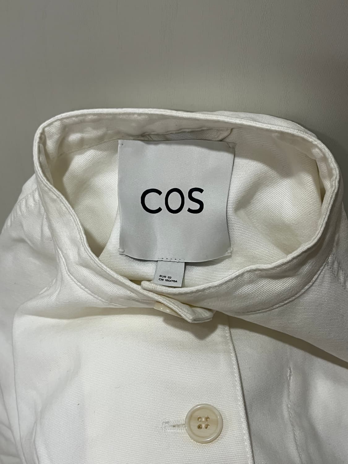 COS 오버사이즈 코튼 봄버 자켓 화이트 상품이미지5