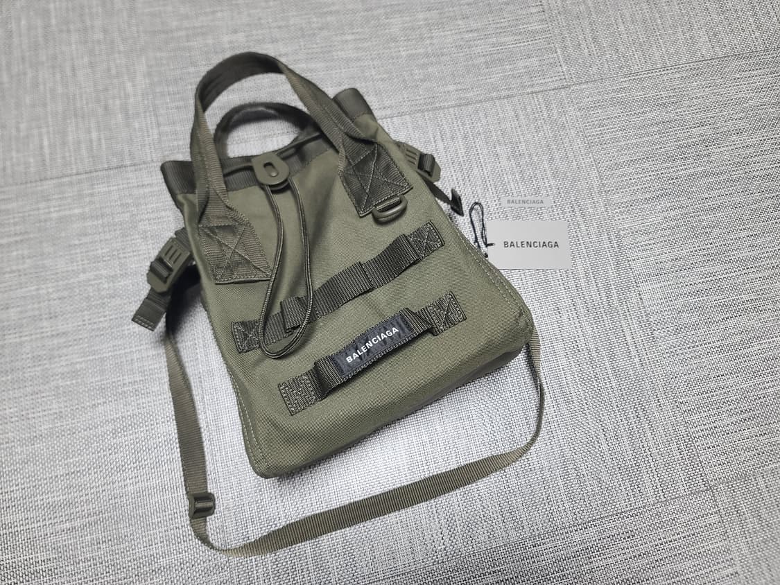 발렌시아가 아미 토트백 army 크로스백 메신저백 발렌시아가 버킷백 상품이미지1