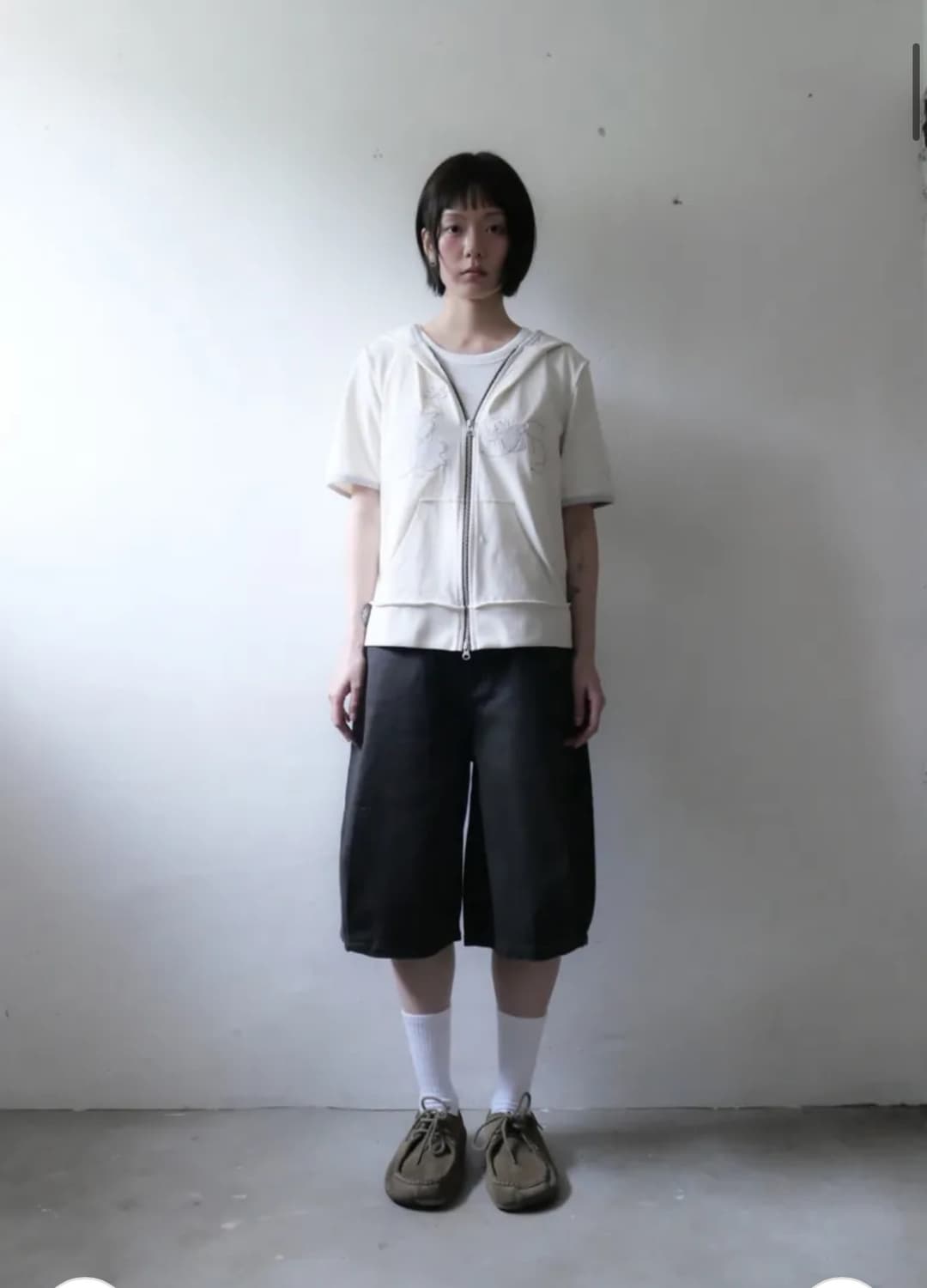 더콜디스모먼트 반팔 후드집업 상품이미지1