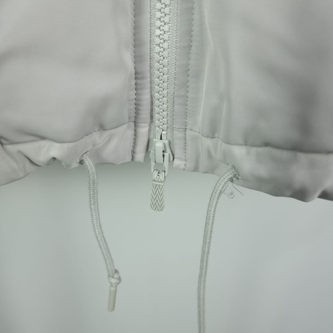 [유니클로 X 화이트마운티니어링] 오버사이즈 후드 파카 자켓 M19125 상품이미지7