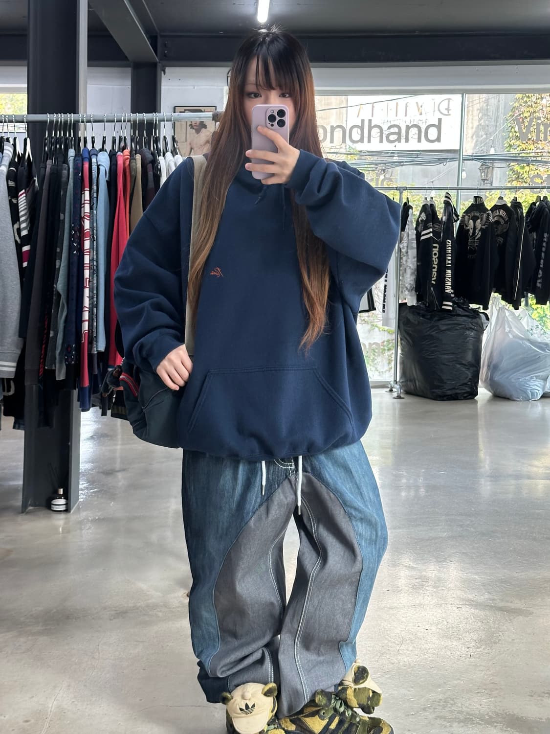 니들스 21AW Jeans Factory 버터플라이 후드티 상품이미지2