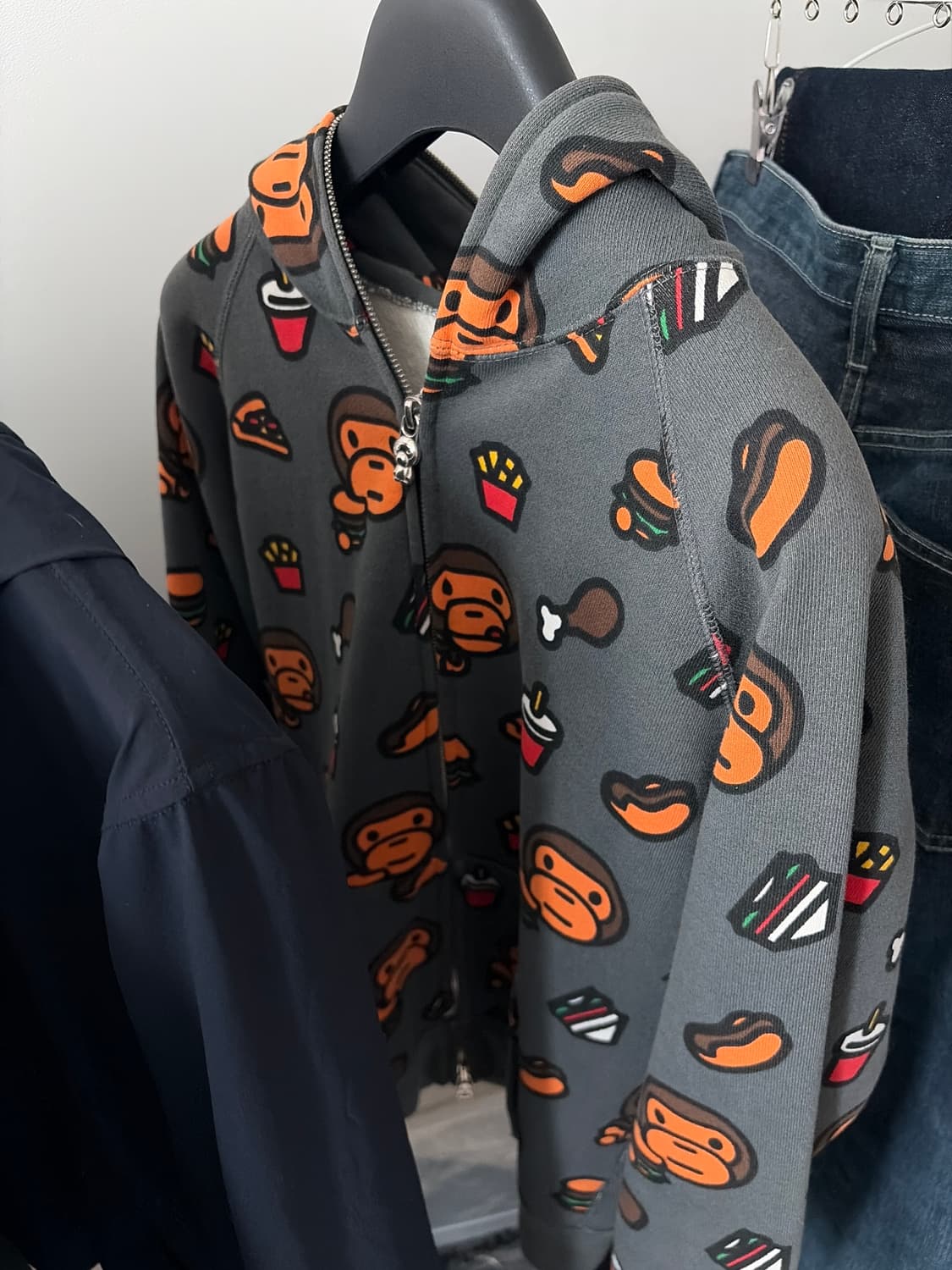 베이프 정크푸드 베이비마일로 풀집업 상품이미지1