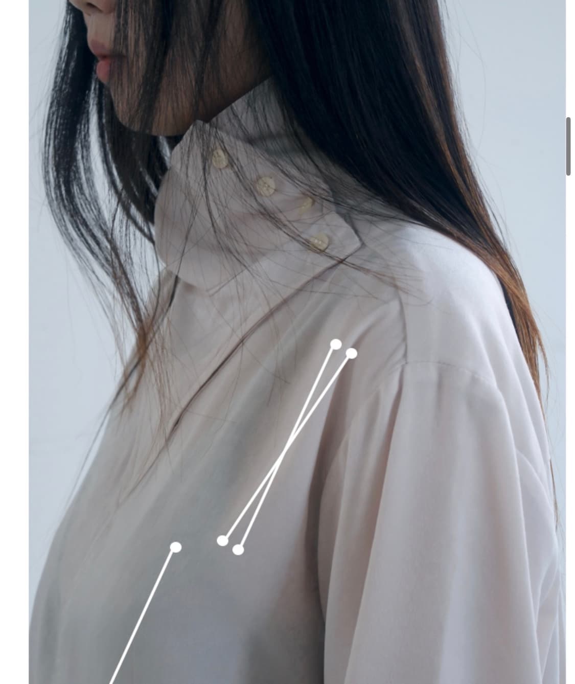 에프터먼데이 브이 버튼 하이넥 블라우스 브라운 상품이미지3