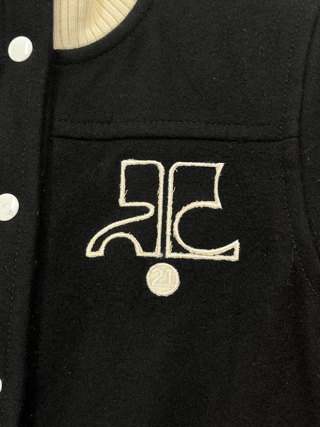 꾸레쥬 트랙 로고 울 버튼 자켓 상품이미지4