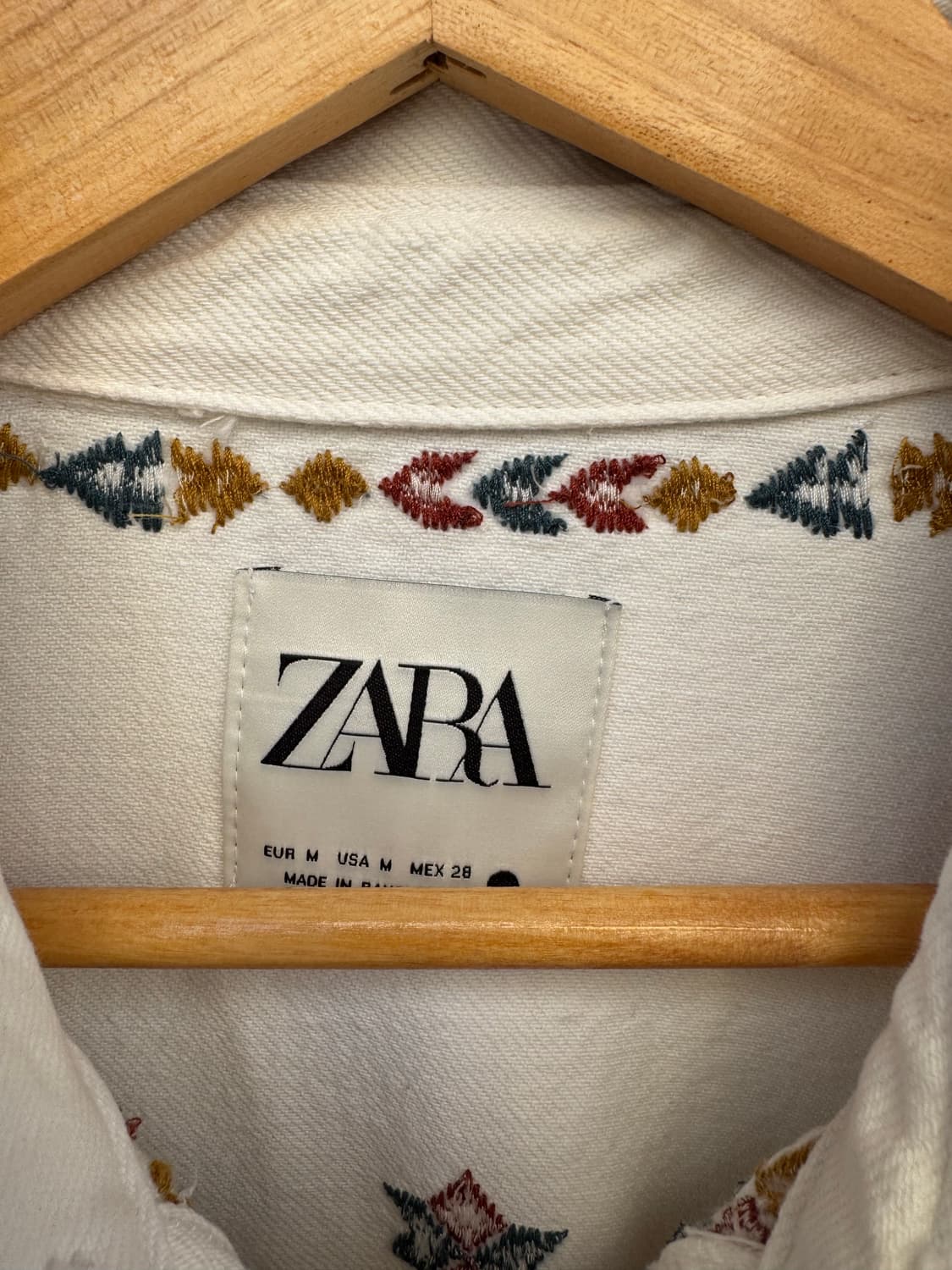 ZARA 자라 웨스턴 보헤미안 자수 패턴 오버핏 데님 자켓 셔츠 M 상품이미지4