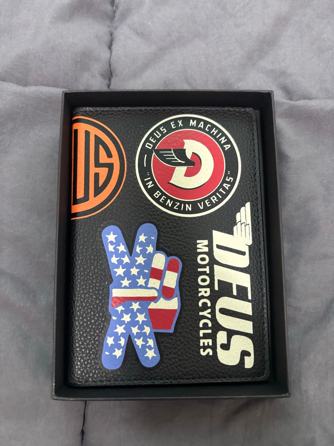 데우스 여권케이스 상품이미지1