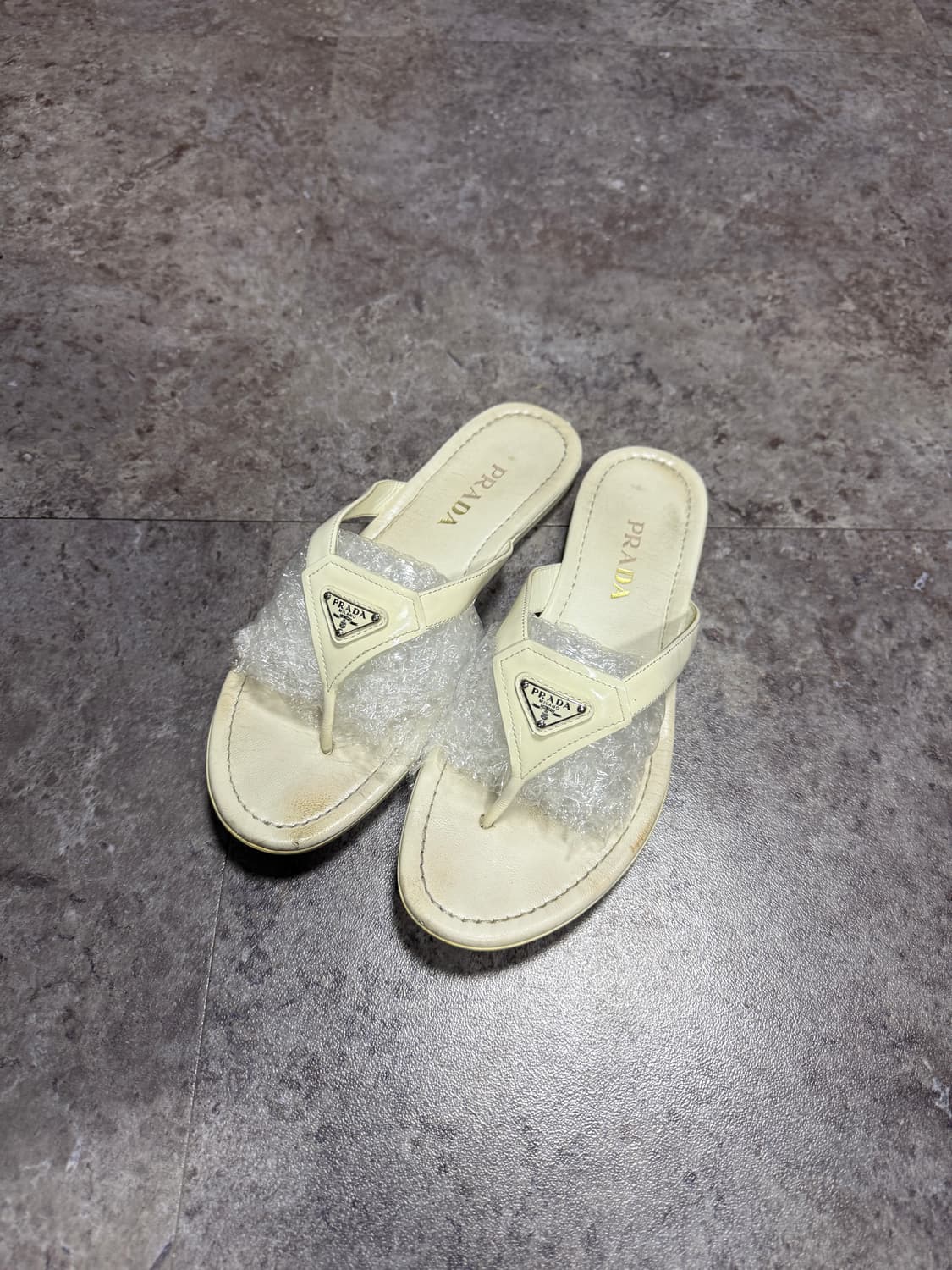 프라다 쪼리 슬리퍼 39 상품이미지2