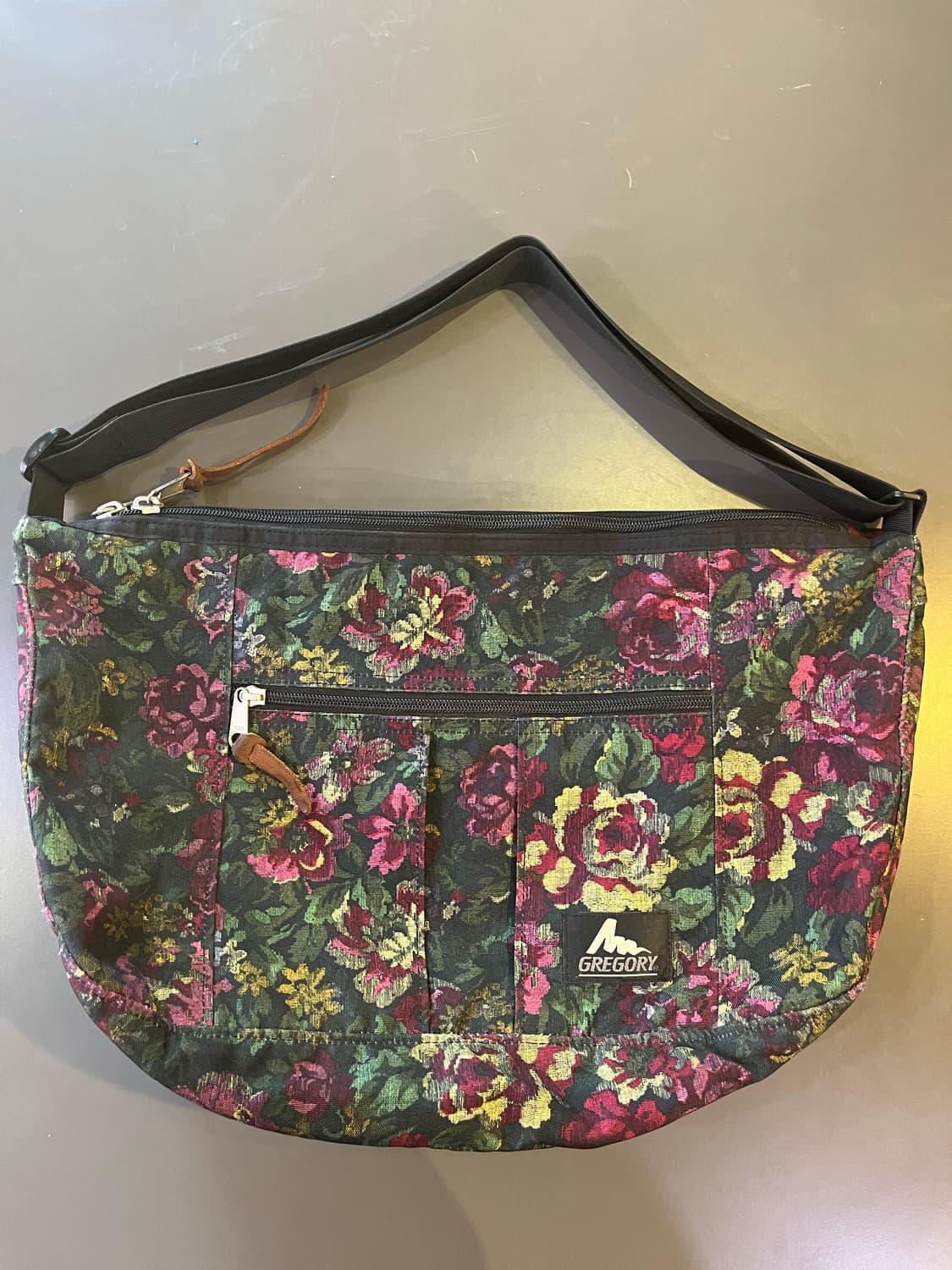 그레고리 사첼 숄더백 상품이미지1