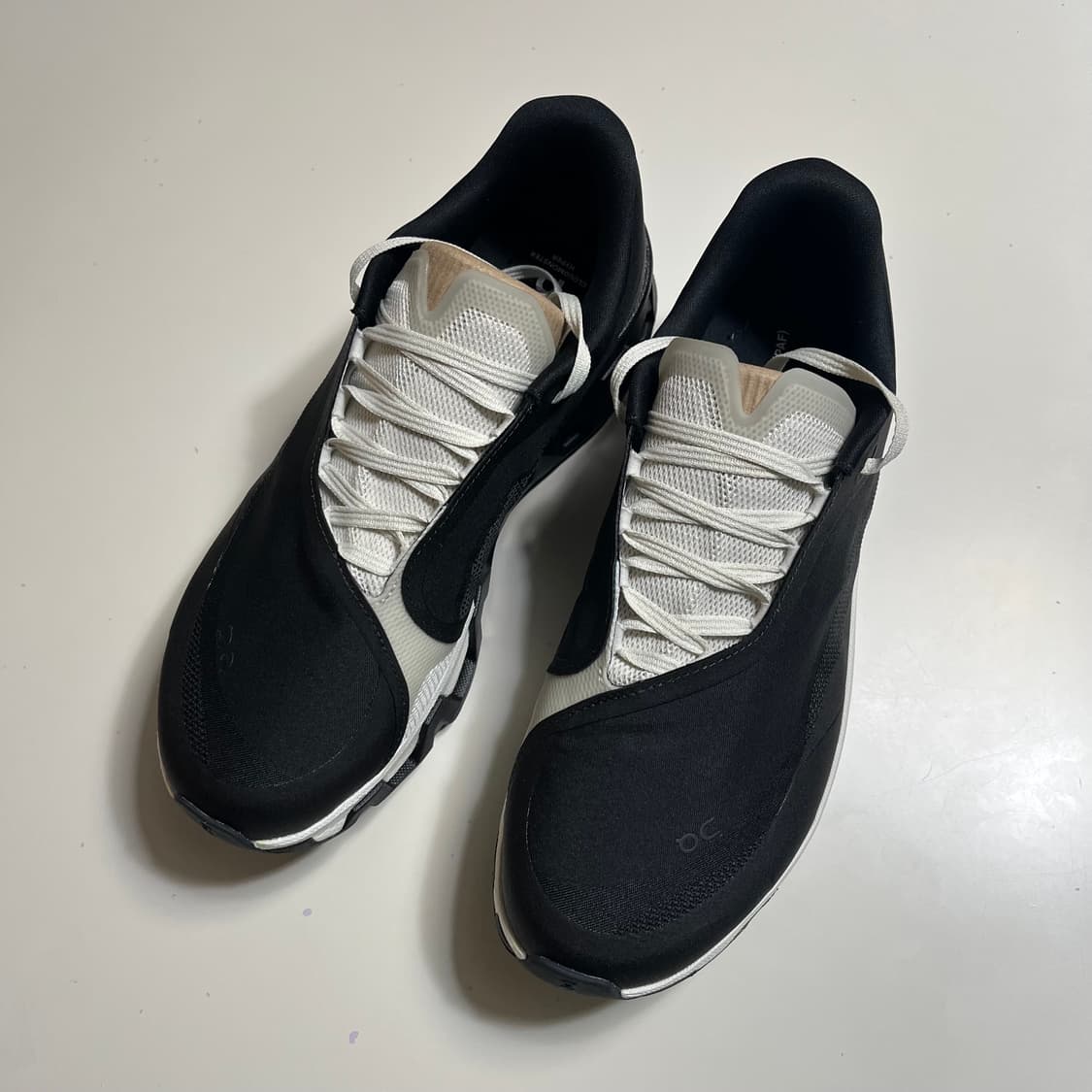 온러닝 x 포스트아카이브팩션 클라우드몬스터 하이퍼블랙 상품이미지2