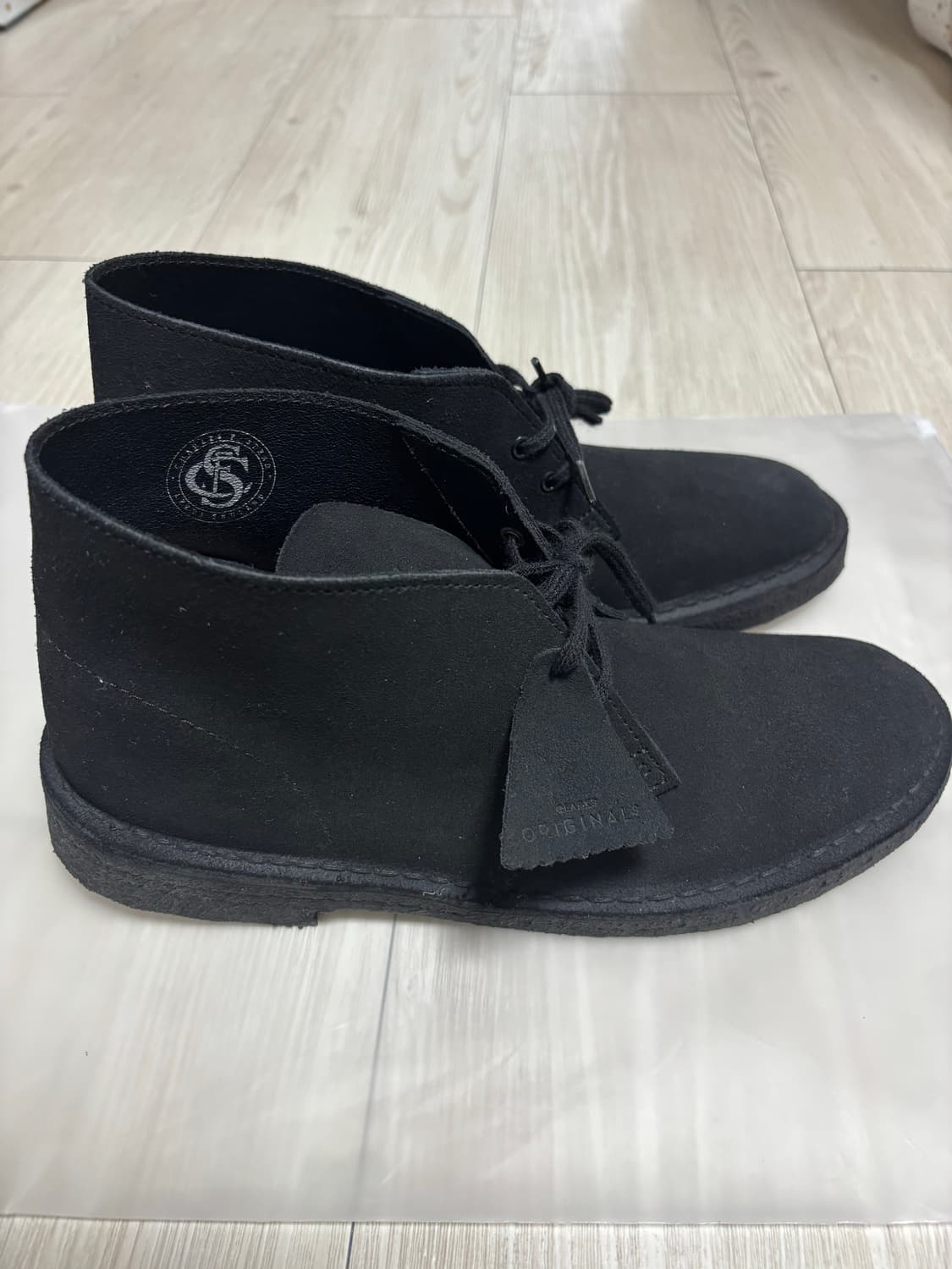 클락스 데저트 부츠 블랙 스웨이드 250 상품이미지2