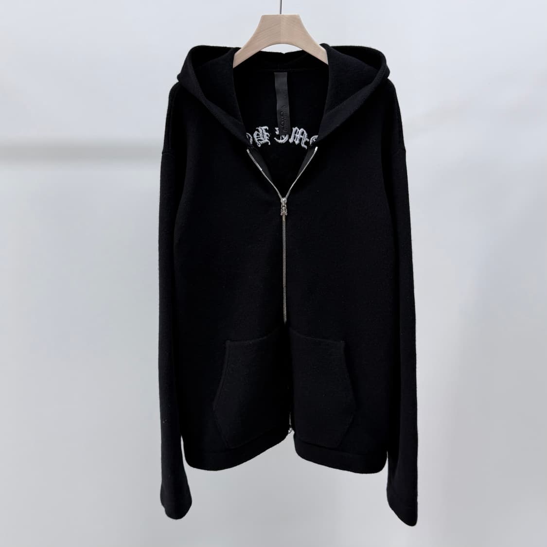 [S+급/XL] 크롬하츠  레더패치 세메터리 캐시미어 후드집업 블랙 상품이미지4