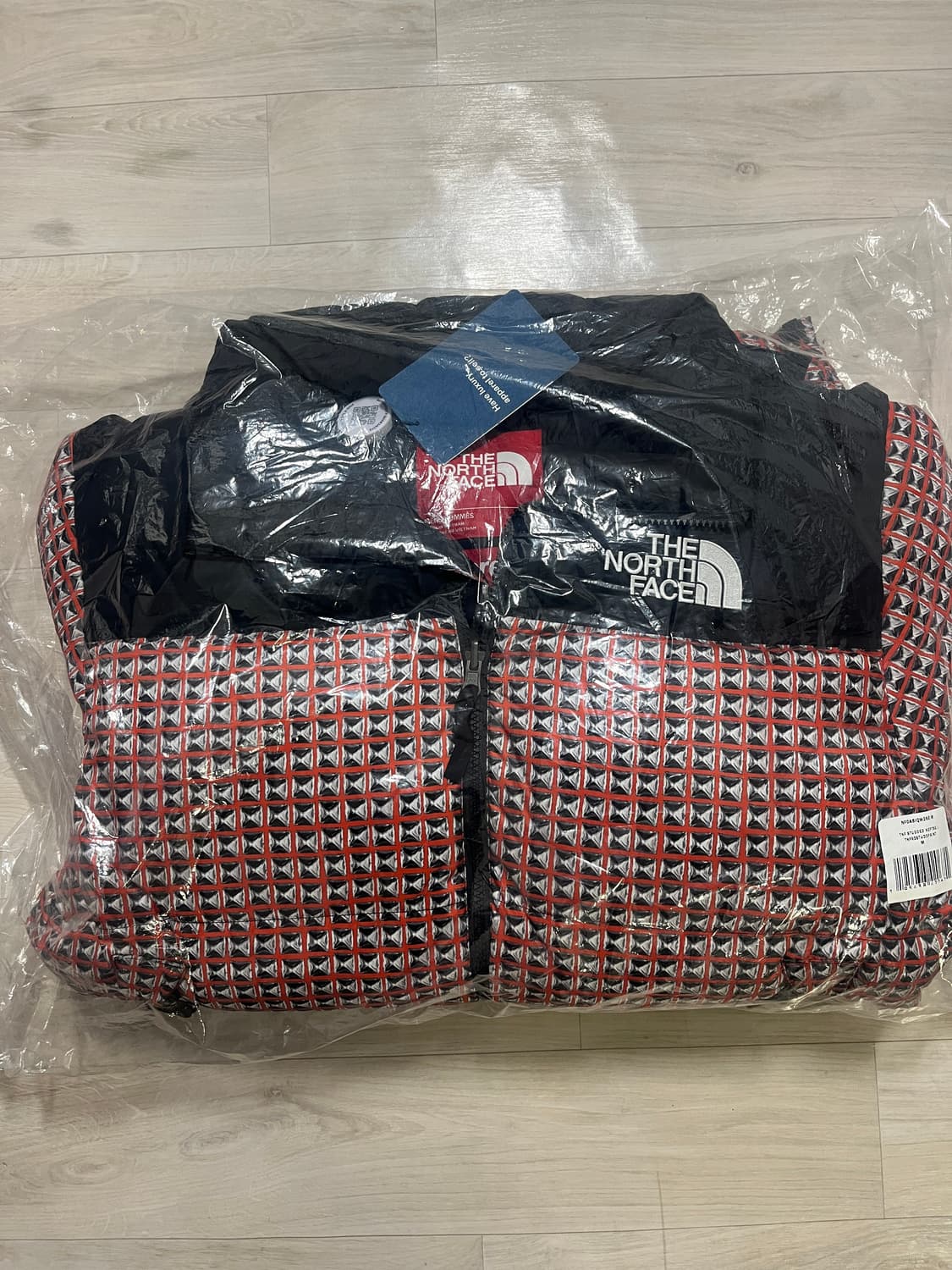 슈프림 노스페이스 스터디드 눕시 자켓 상품이미지4