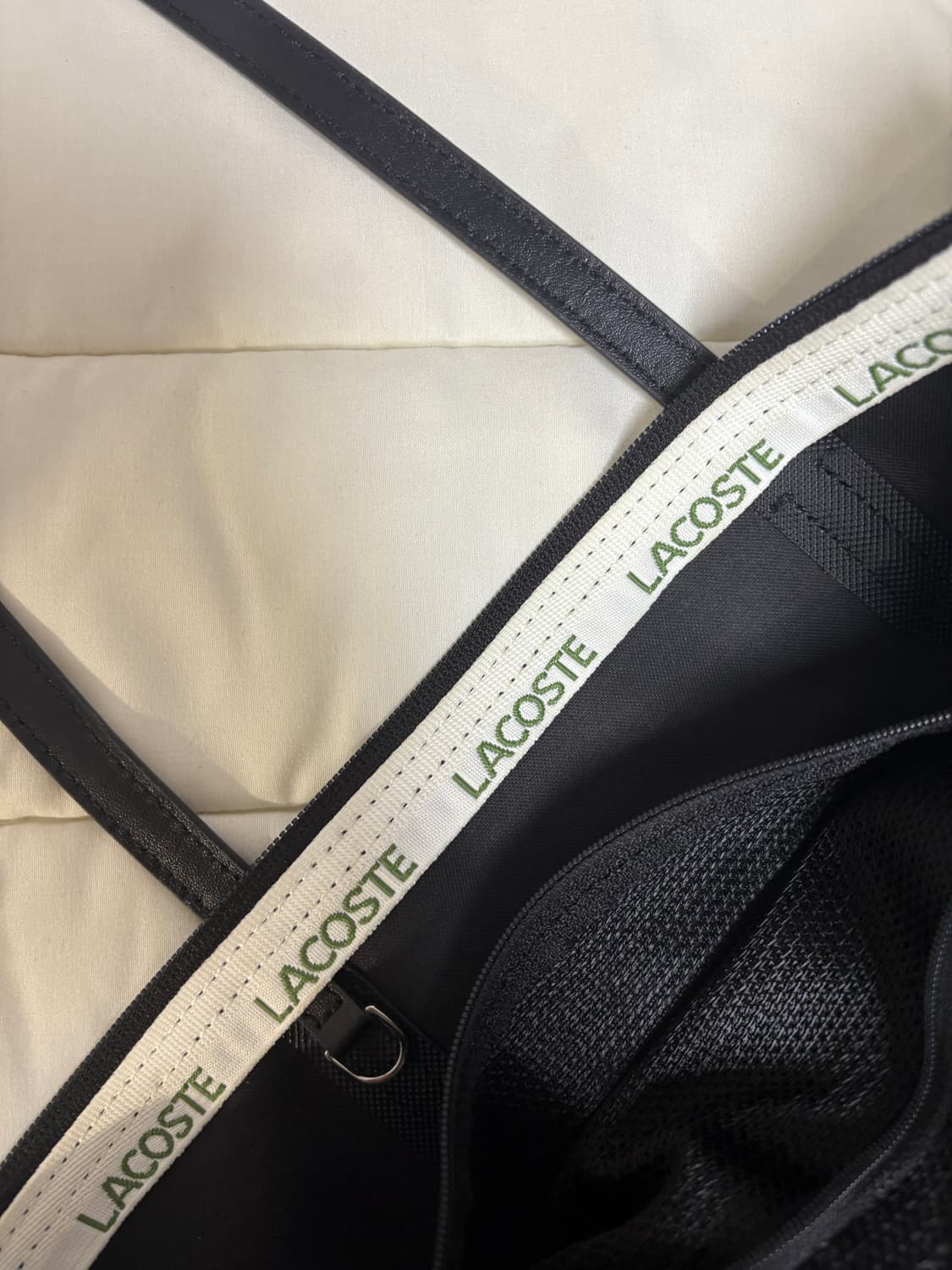 라코스테 숄더백 블랙 상품이미지3