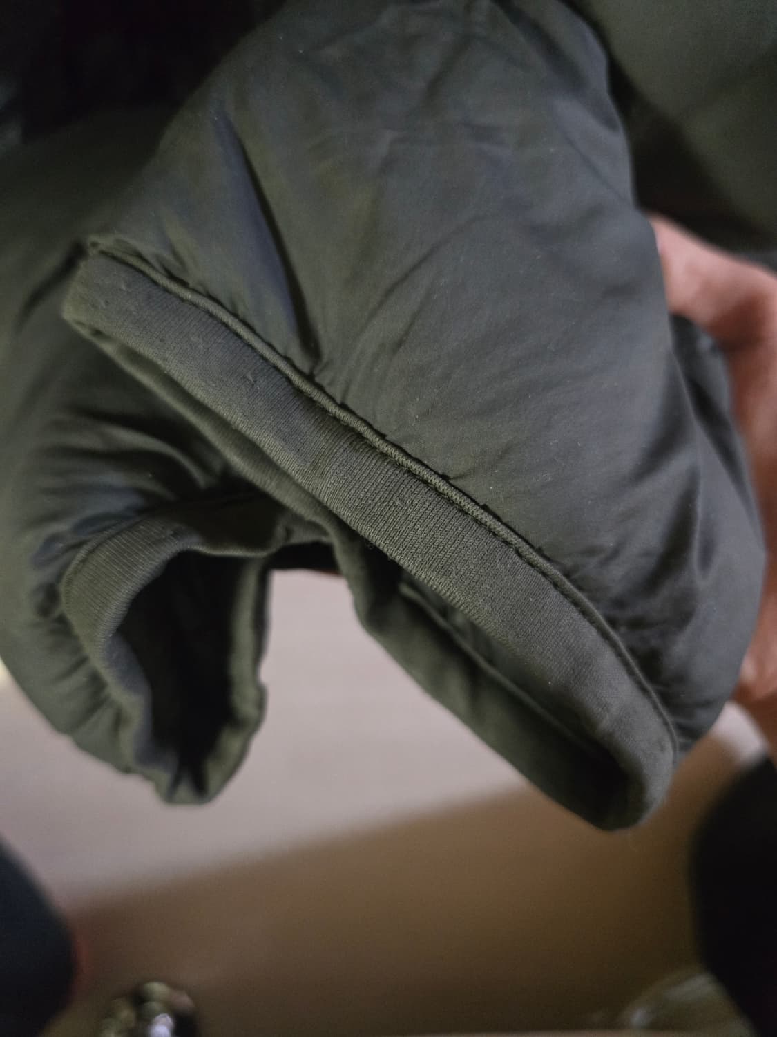 유니클로u 봉태규 패딩 올리브색 s 상품이미지6