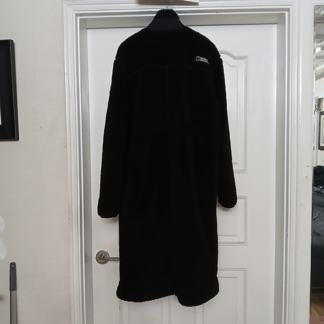 내셔널지오그래픽 뽀글이 롱 코트 블랙 색상 L 상품이미지3