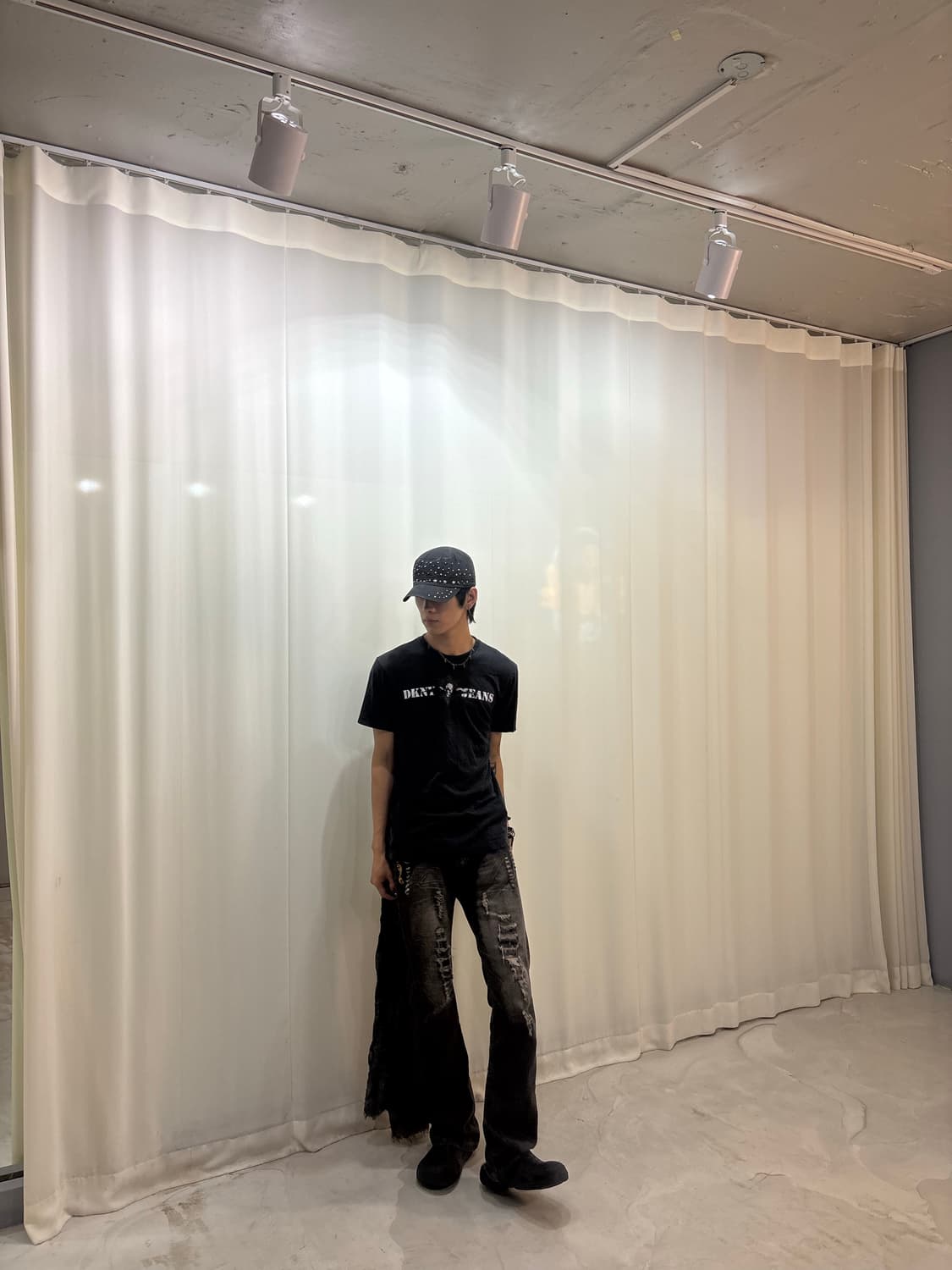 “DNKY Jeans” Skull Print Tee 상품이미지6
