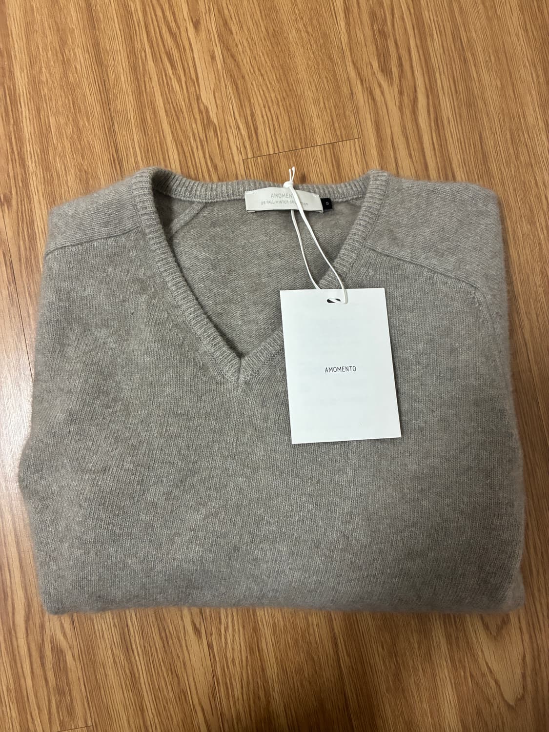 아모멘토 라쿤 브이넥 니트 베이지 S 상품이미지2