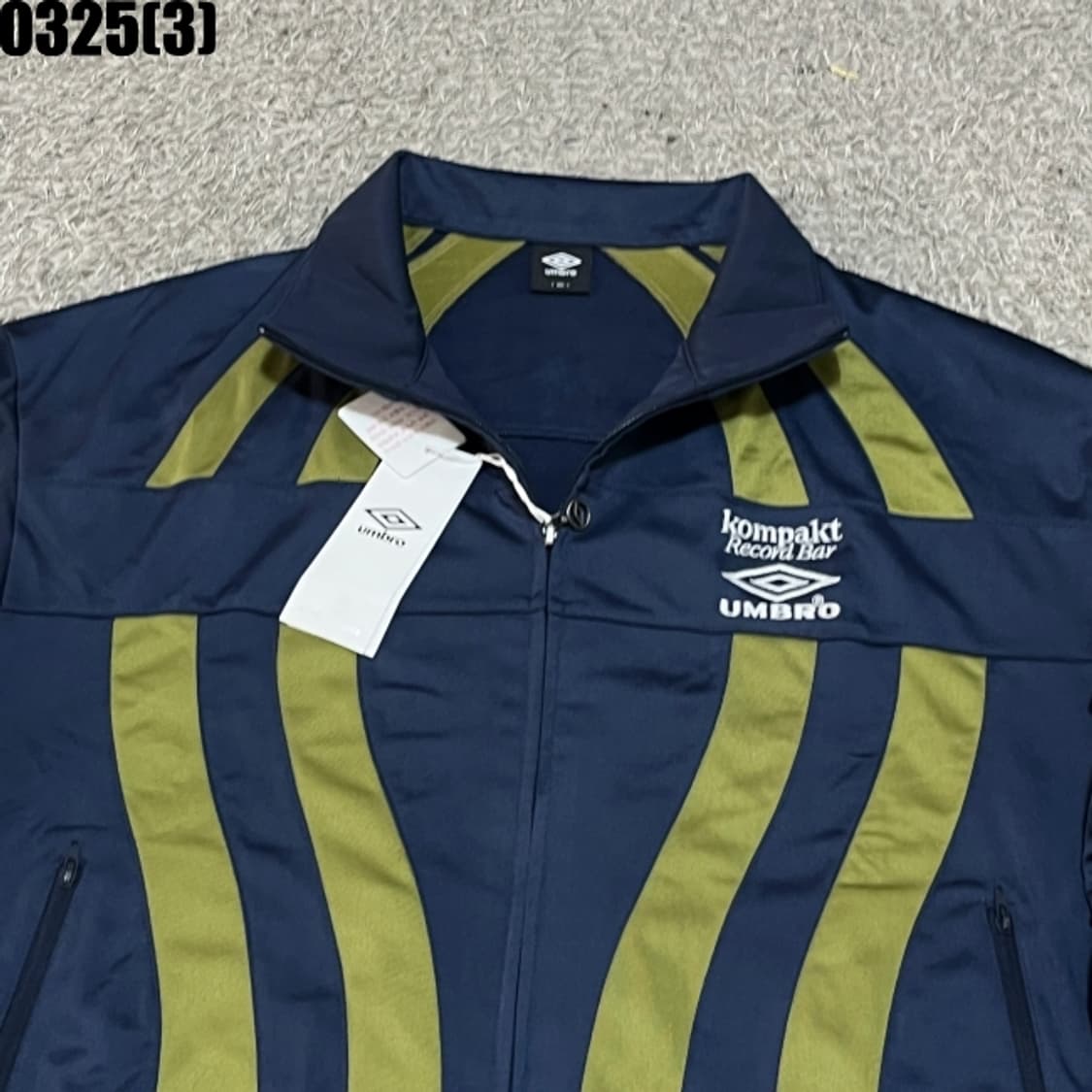 엄브로 트랙탑 자켓 상품이미지2