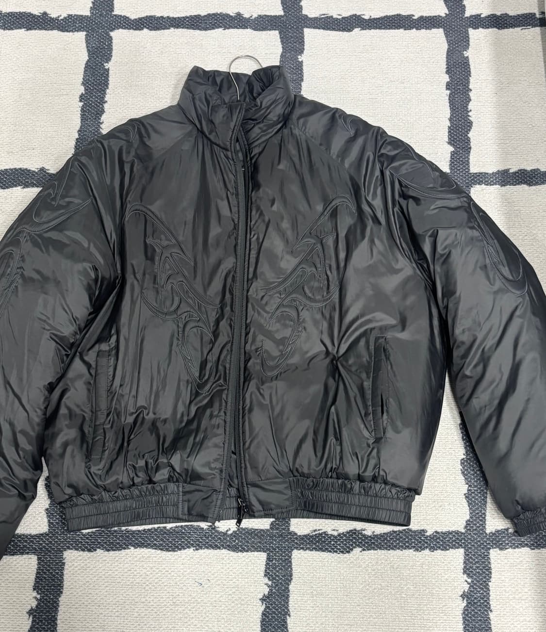 아조바이아조 트라이벌 패딩 차콜 L 상품이미지2