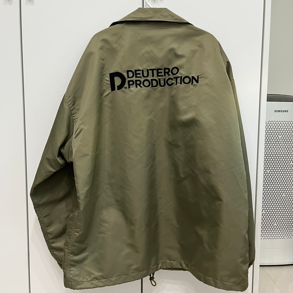 듀테로 프로덕션 자켓 올리브 카키 상품이미지3