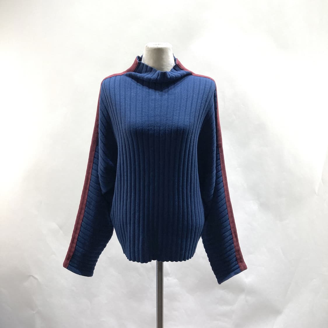 MOUSSY 마우지 여성니트티셔츠 네이비 F 상품이미지1