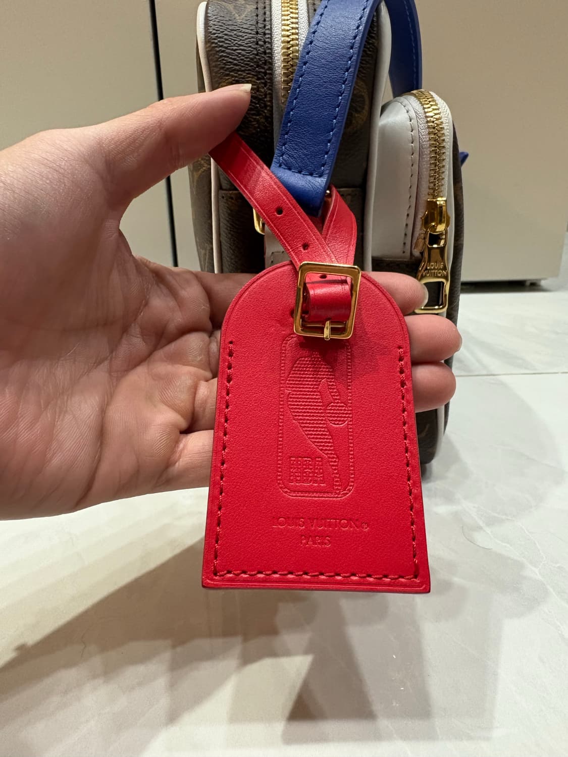 루이비통 x NBA 닐 메신저백 상품이미지7