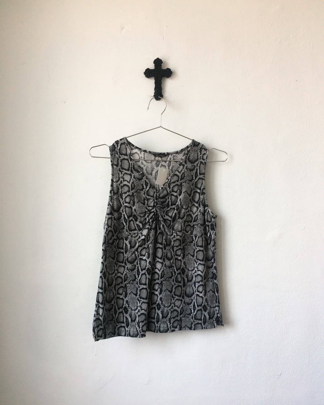 Shirring point python pattern sleeveless 상품이미지2