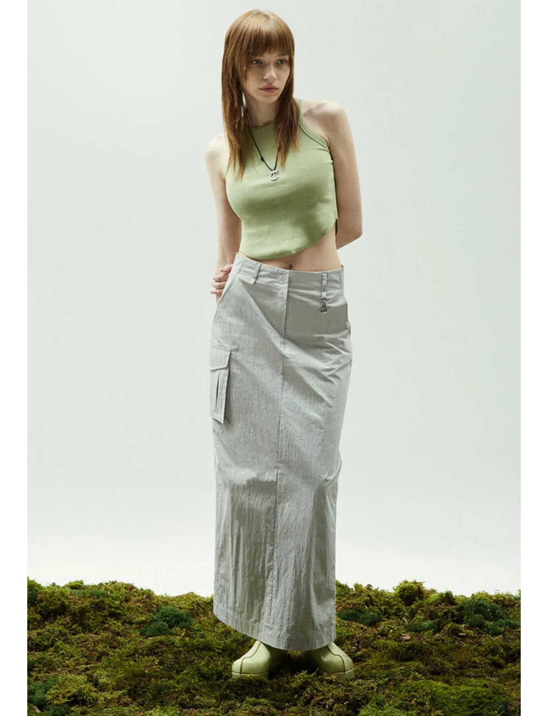 커렌트 심볼 립 슬리브리스 카키 베이지 상품이미지1