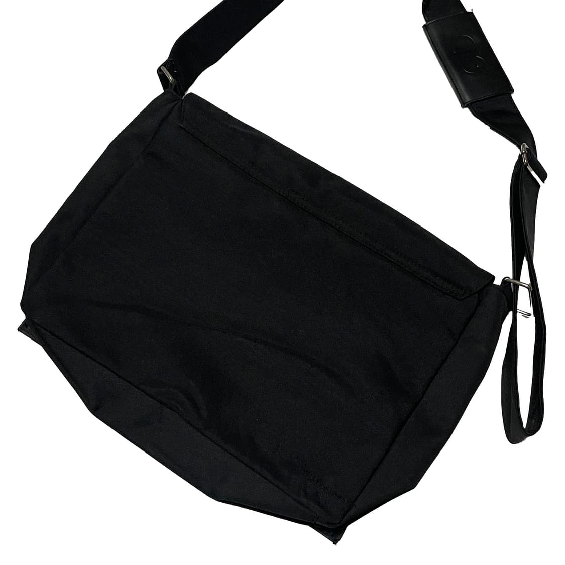 디올 옴므 퍼퓸 블랙 크로스백 상품이미지3