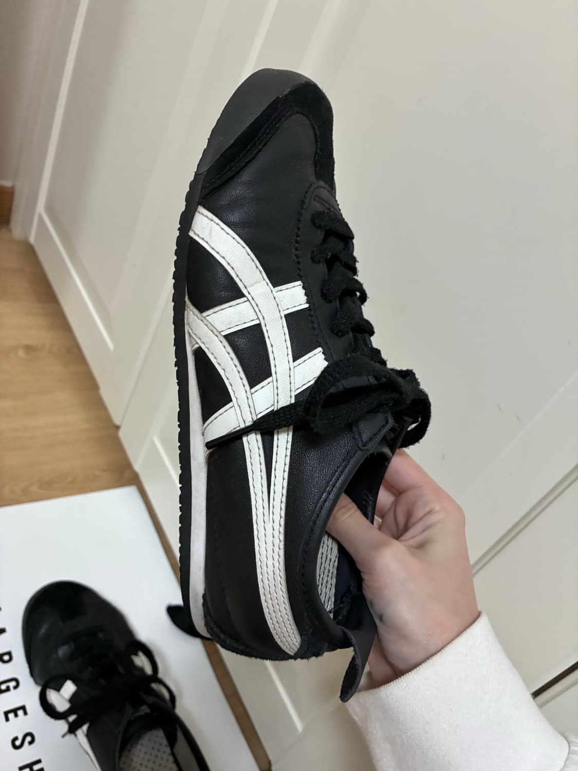 오니츠카 타이거 멕시코 66 블랙 화이트 상품이미지2