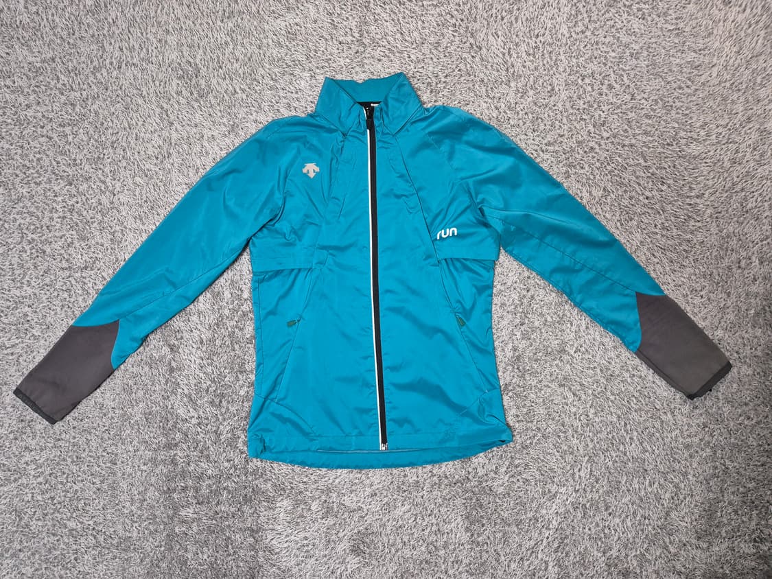 데상트 여성 러닝 하이브리드 바람막이 자켓 85 상품이미지1