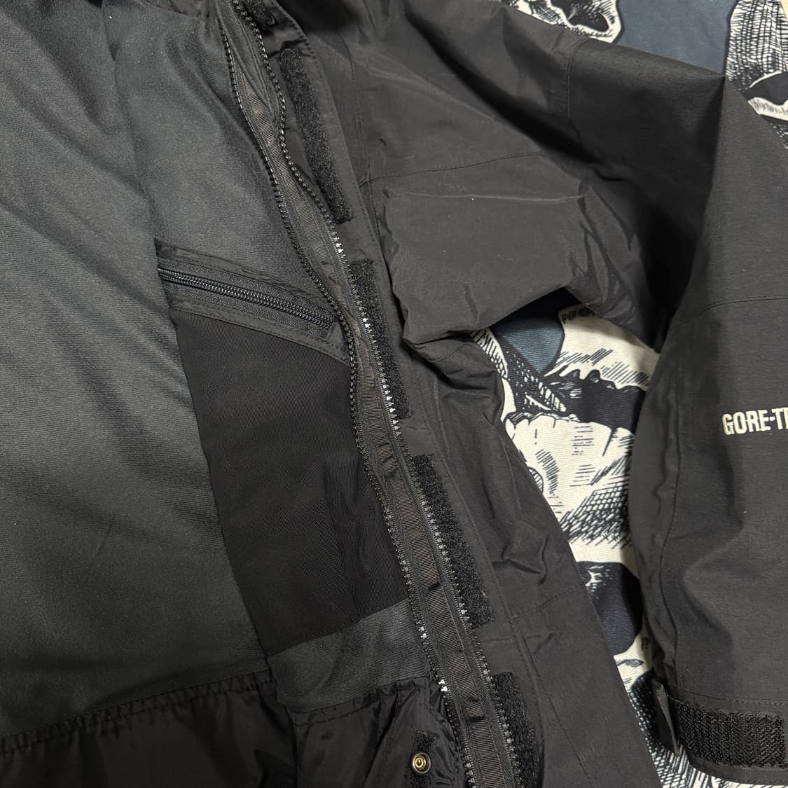 노스페이스 고어텍스 바람막이 105 사이즈  상품이미지4