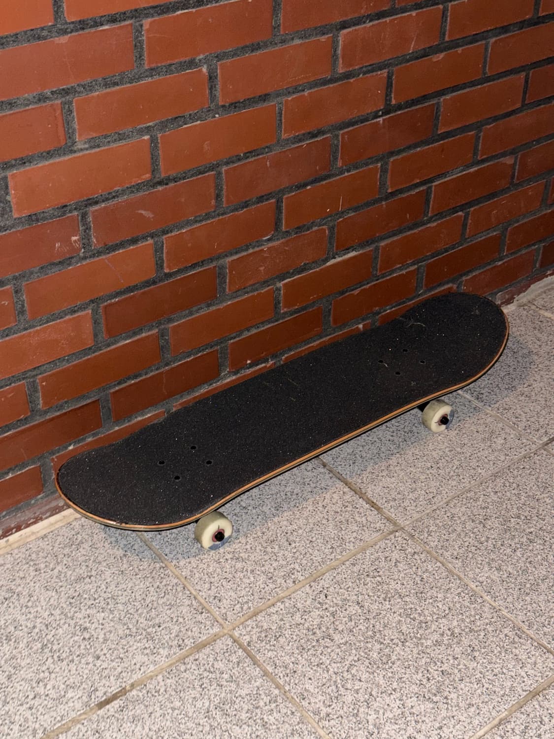 컬러즈 키츠네 엔리케 로렌조 8.2인치 스케이트보드 상품이미지2