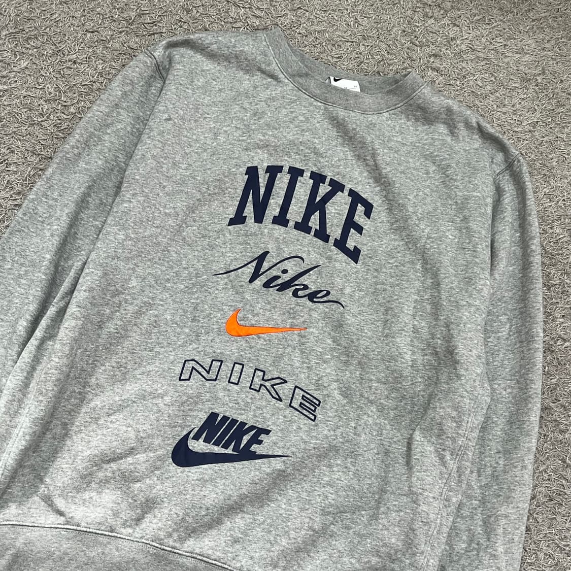 [100] 나이키 맨투맨 상품이미지1