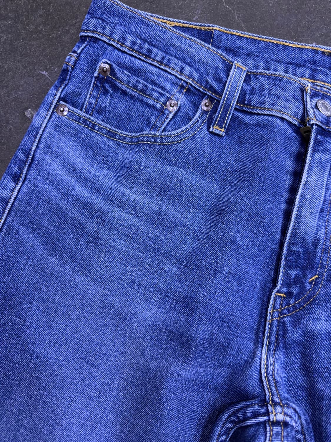 리바이스 513 슬림 스트레이트핏 중청 워싱 데님팬츠 30 상품이미지4