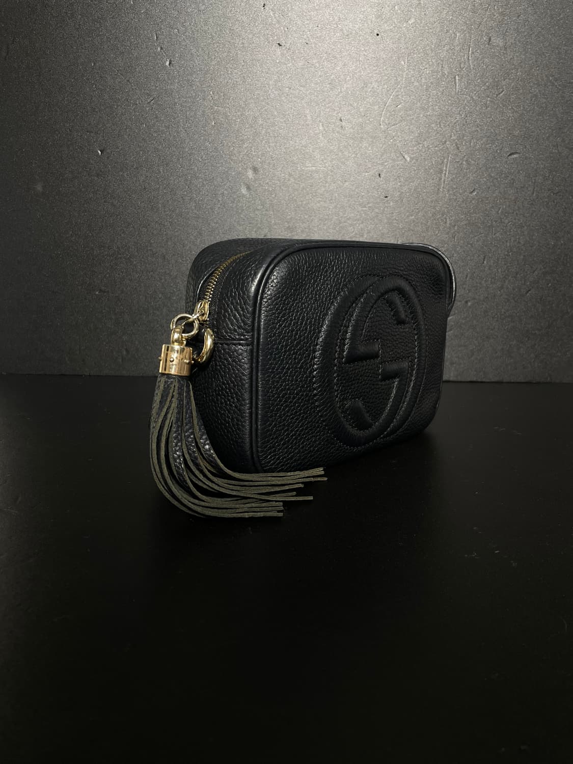 GUCCI 구찌 소호 카프스킨 레더 테슬 디스코백 상품이미지2