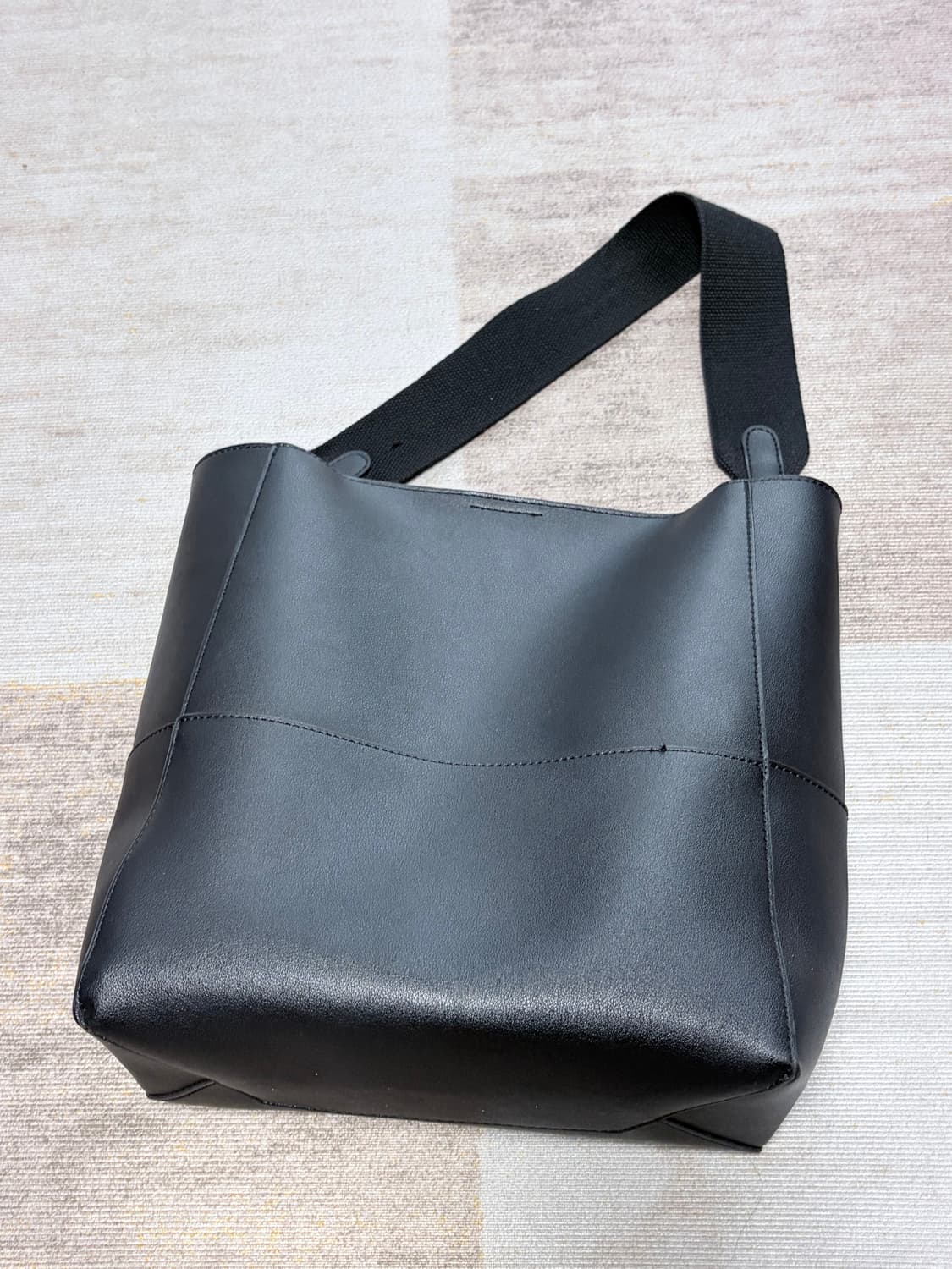 블랙 가죽 숄더백 상품이미지1