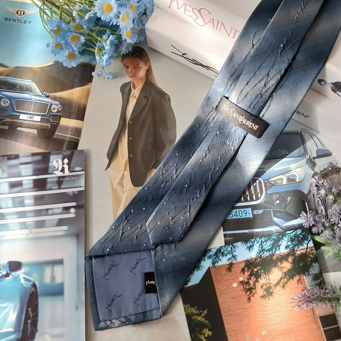 입생로랑 실크 블루 자카드 넥타이 9.5cm A등급 A19526
 상품이미지4