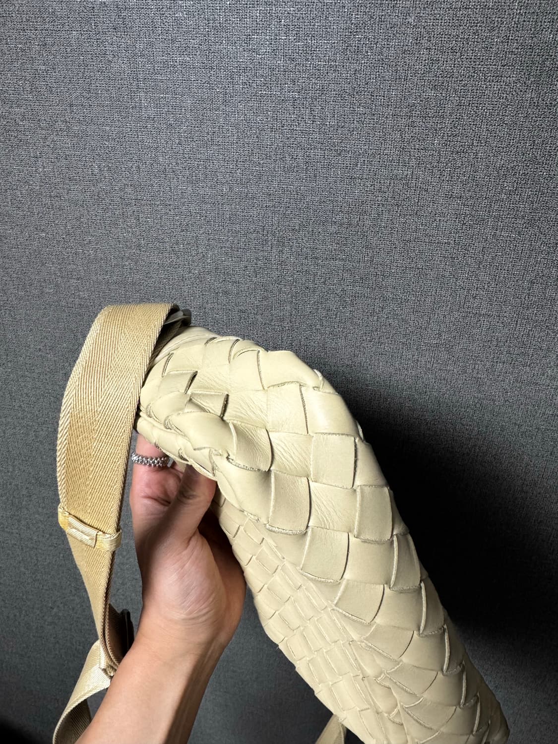 보테가베네타 인트레치아토 스몰 카메라백  상품이미지2