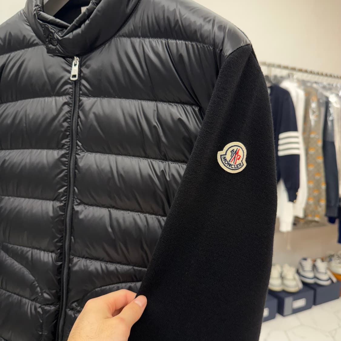 [25년10월/L] 몽클레어 니트패딩 블랙 상품이미지3