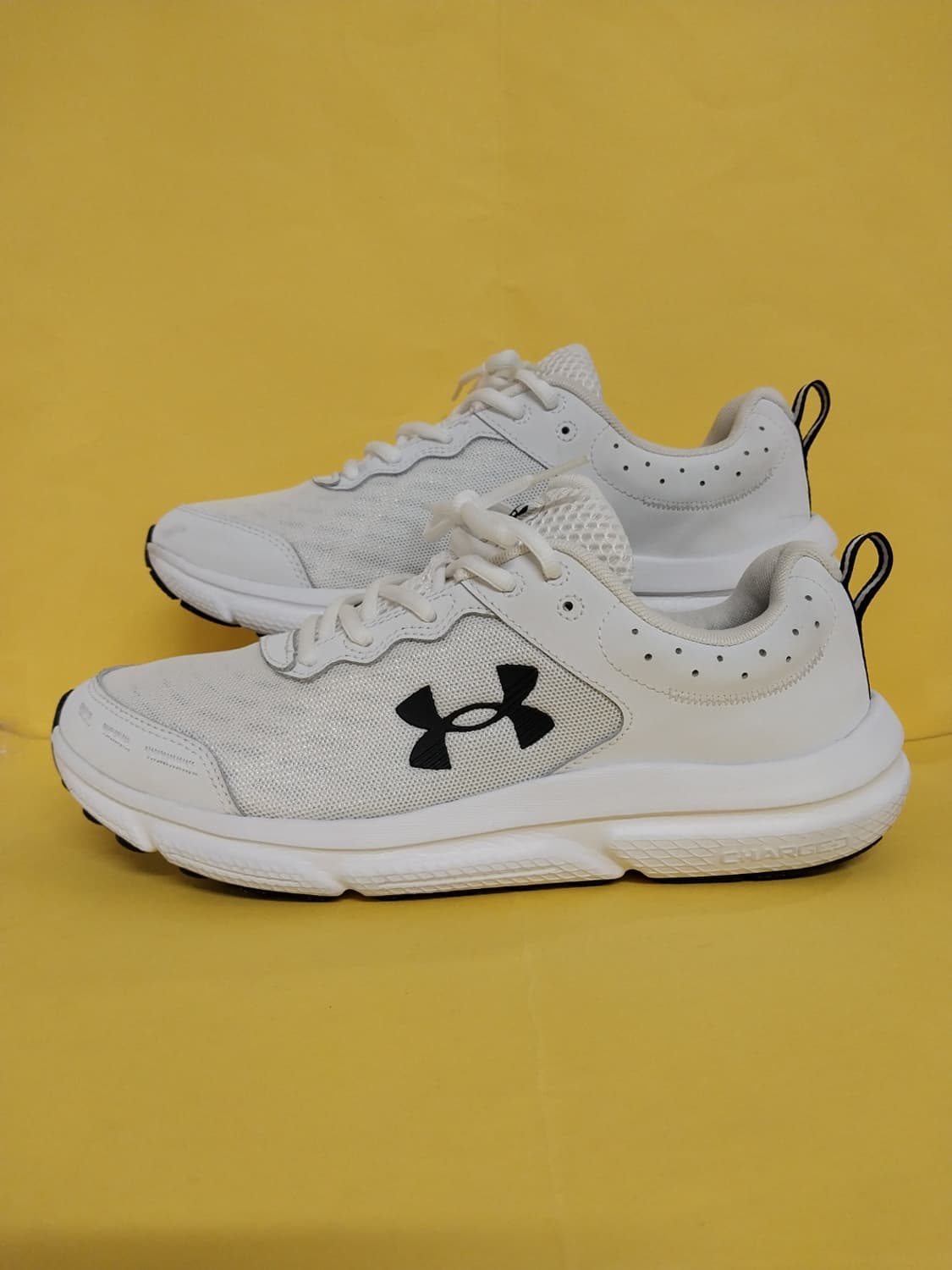 남성 언더아머 UA 차지드 어서트 10 런닝화, 운동화 (280) 상품이미지1