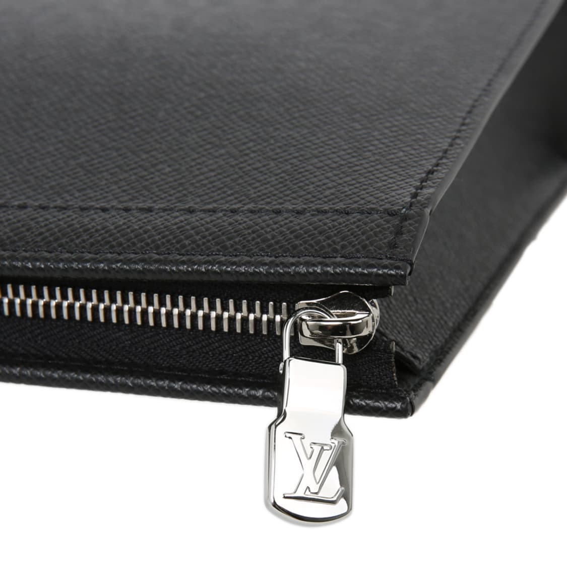 루이비통 타이가 포쉐트 보야주 클러치 MM 토일레트 M30450 상품이미지9