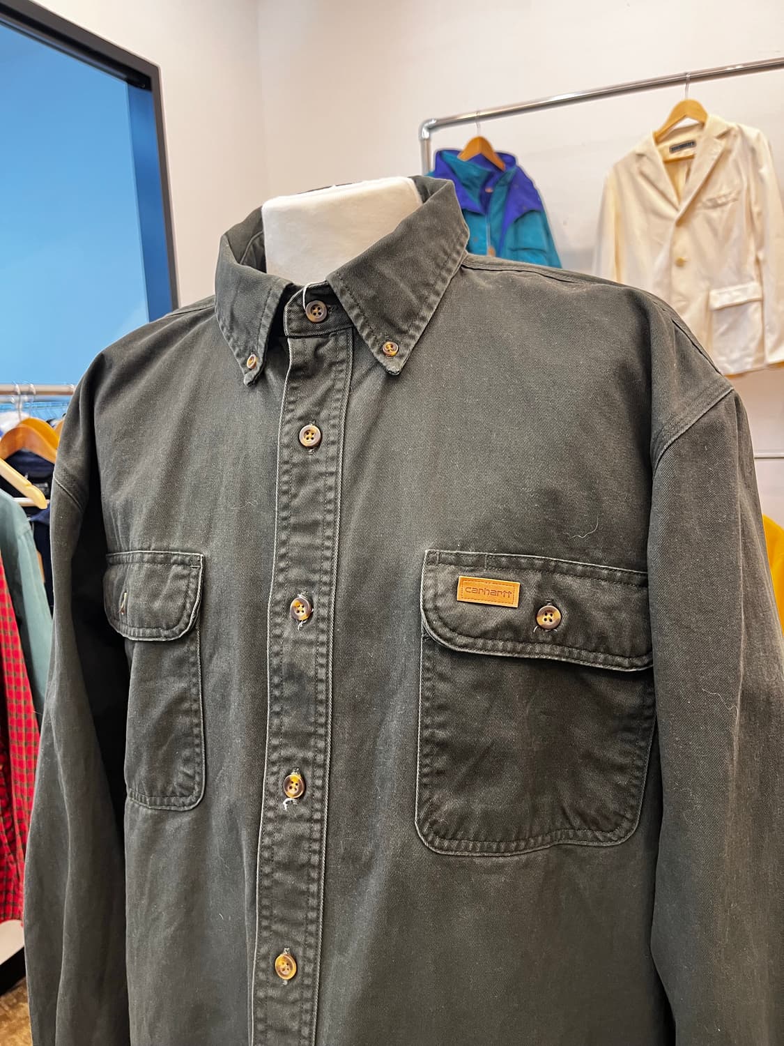 칼하트 워크셔츠 모스그린 상품이미지1