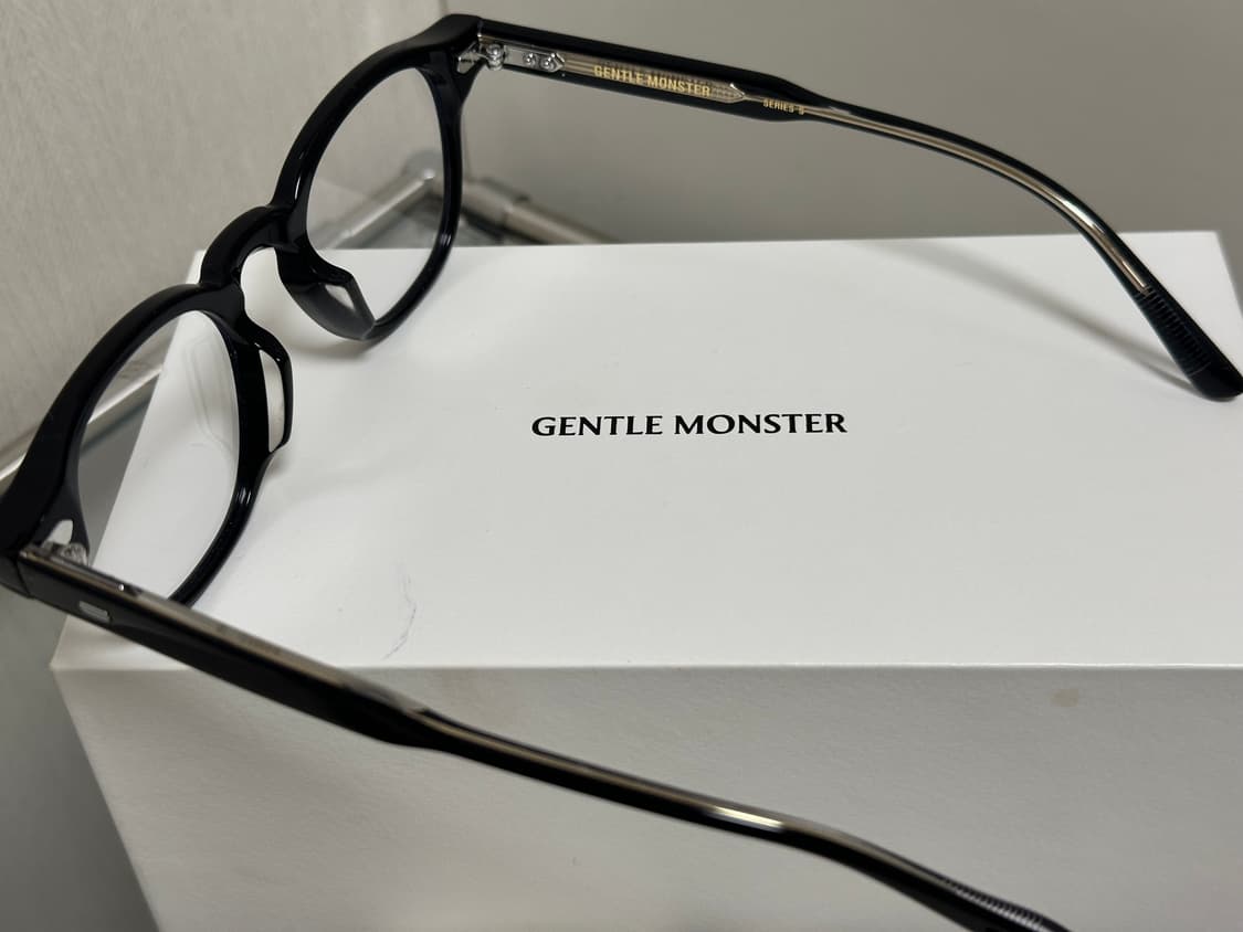 젠틀몬스터 에디 A01 블랙 안경 상품이미지5